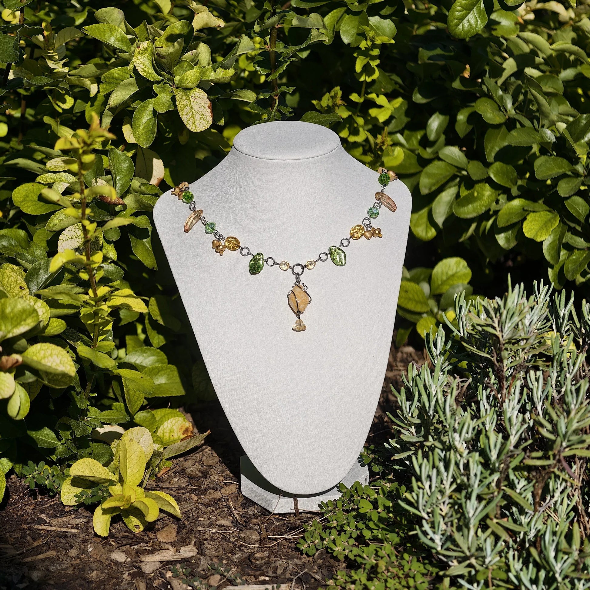 Green & Gold Countess of Geodes Necklace Novyra