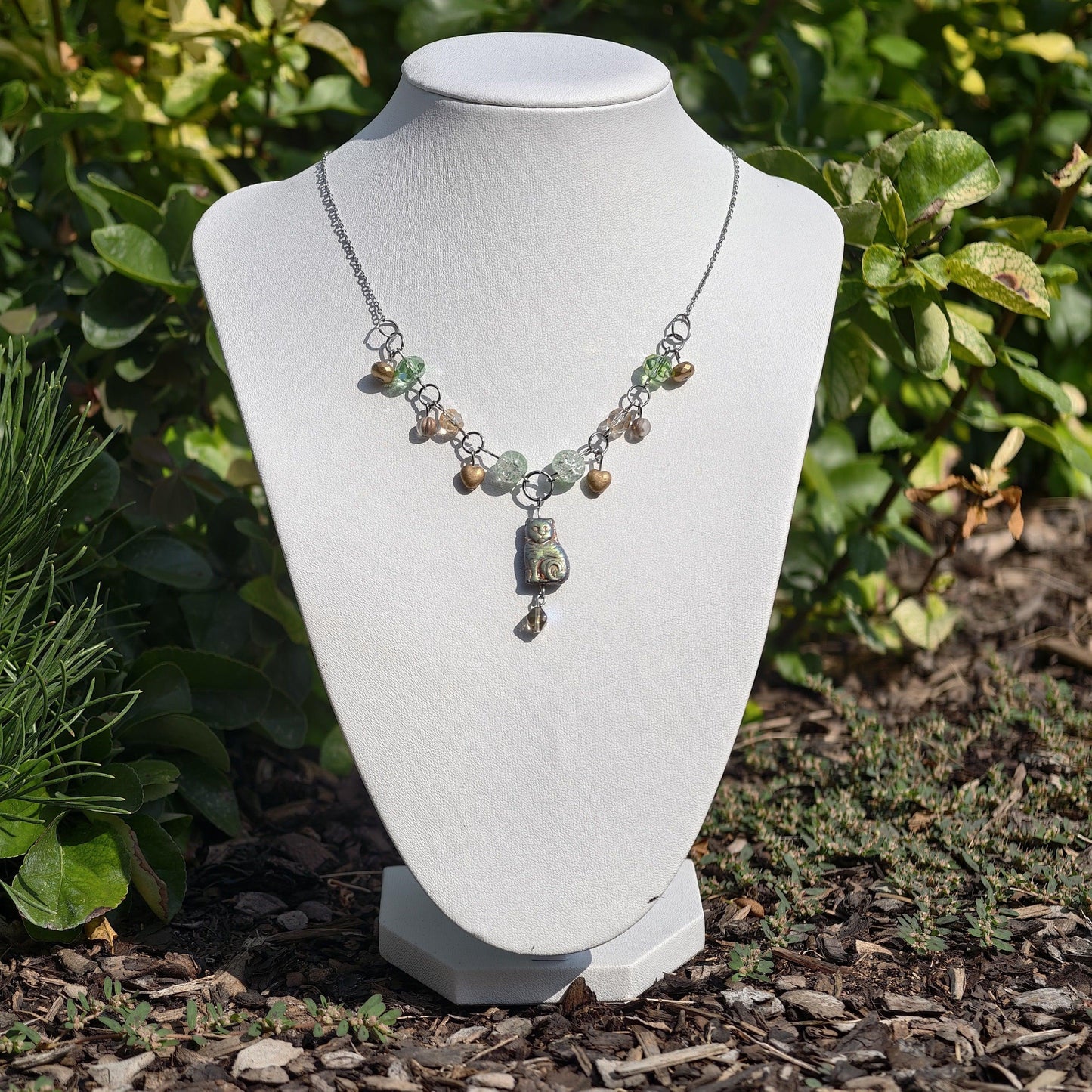 Green & Gold Baroness of Cats Necklace Novyra