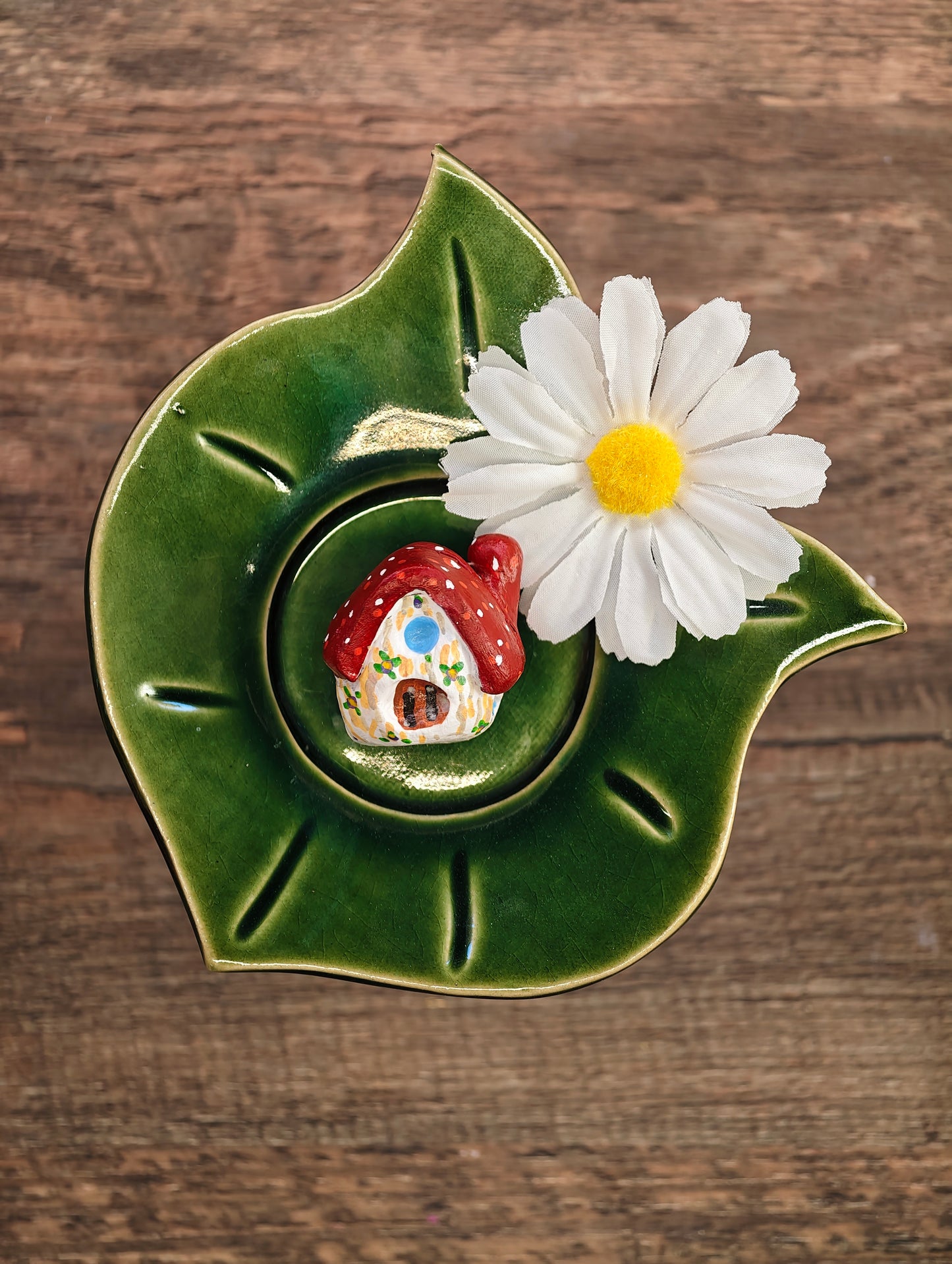 Novyra Jewelry and Clay Art mini house mushroom