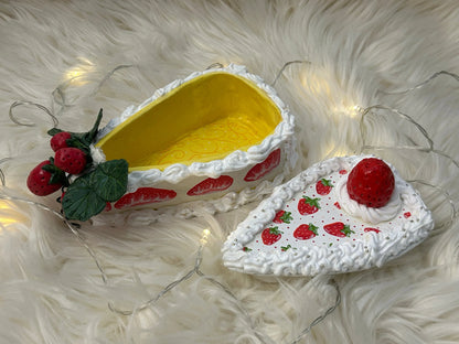 Strawberry Short Cake Clay Box Novyra