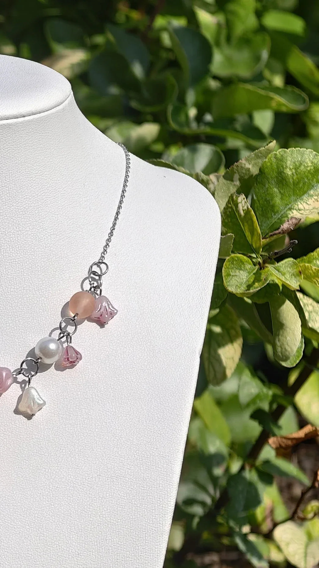 Pink & White Baroness of Spring Necklace Novyra