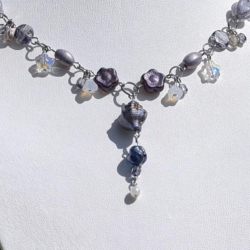 Grey Countess of Nature Necklace Novyra